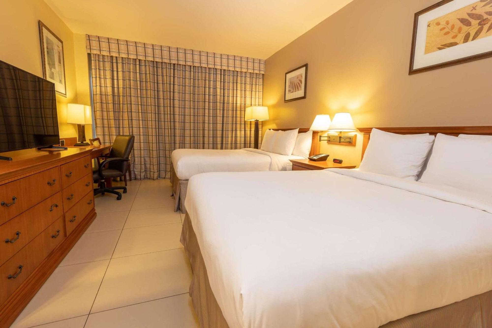 Hotel Radisson Canal Panama Stadt